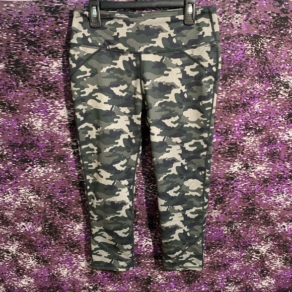 Fabletics leggings - Picture 2 of 3